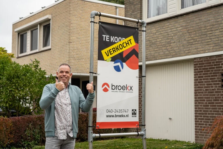 Een verkochtbord van Broekx Makelaardij